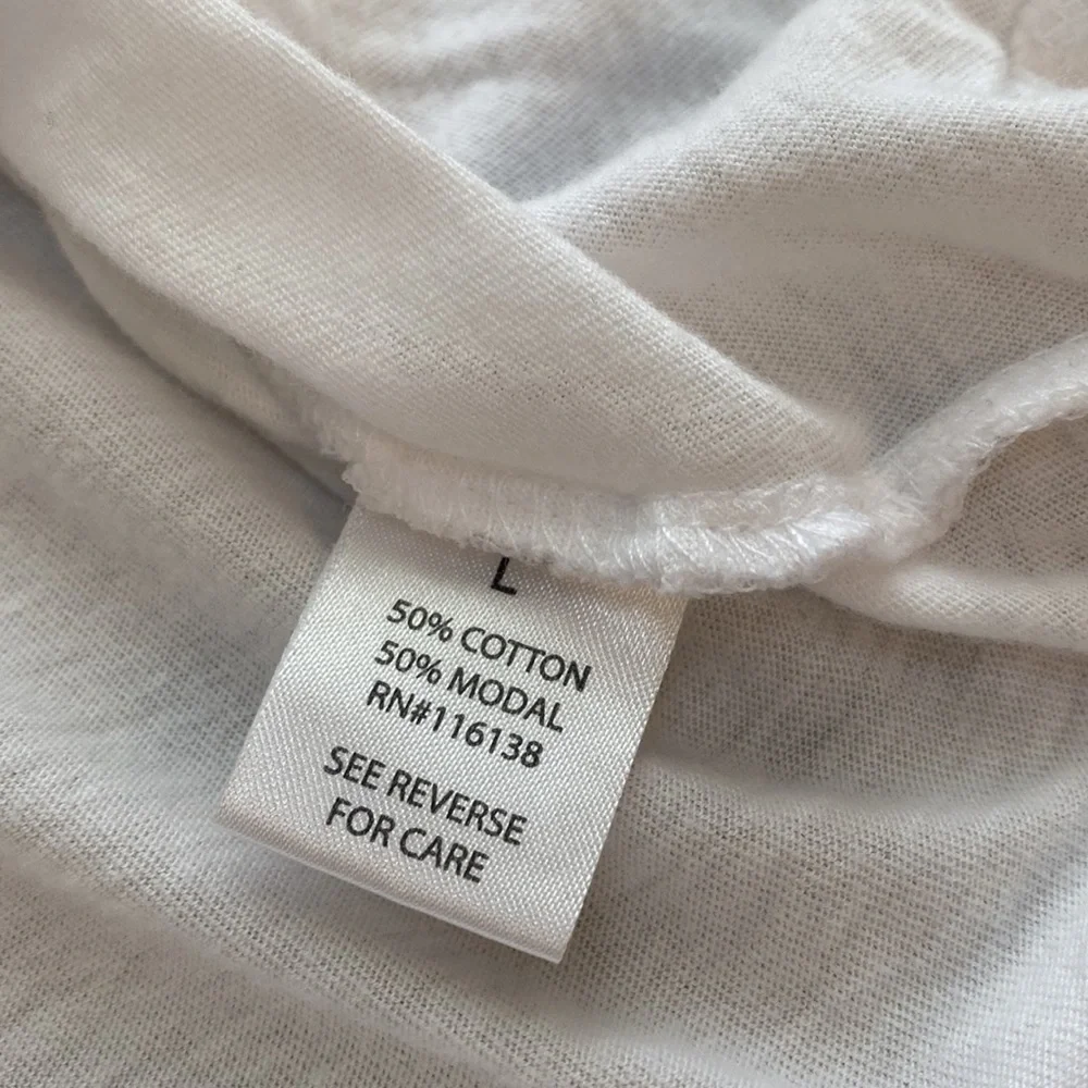 Recycled Karma Womens L Pineapple White Tee. Scoop bottom. So cute. - Picture 10 of 10